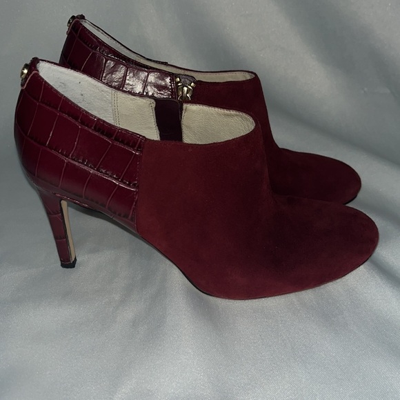 Michael Kors Sammy Ankle Boot Merlot Suede Embossed Leather Heeled Bootie Size 8 - Picture 3 of 11